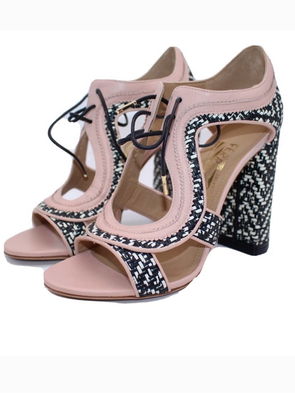 NEW Sandals Salvatore Ferragamo Edith Twist Size 8